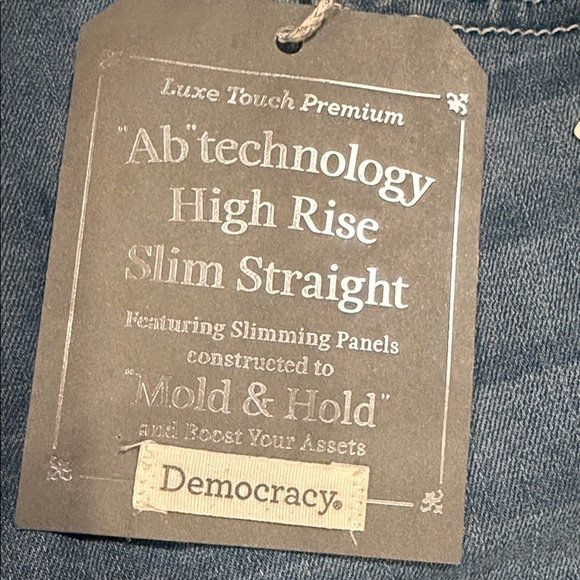 Democracy Light Wash Straight Leg Jeans - Picture 6 of 9